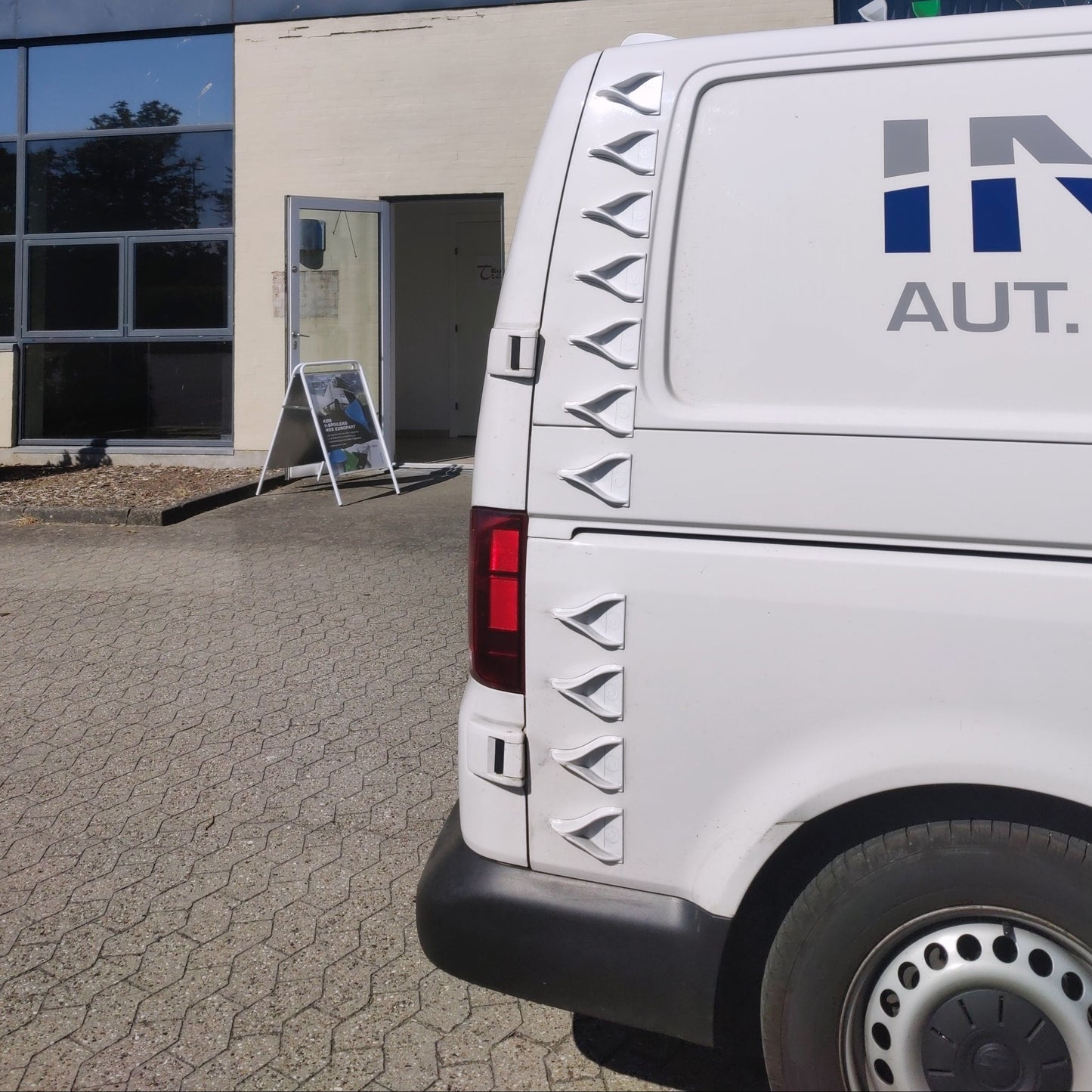 V-Spoiler für Transporter (Satz mit 40 Stück)